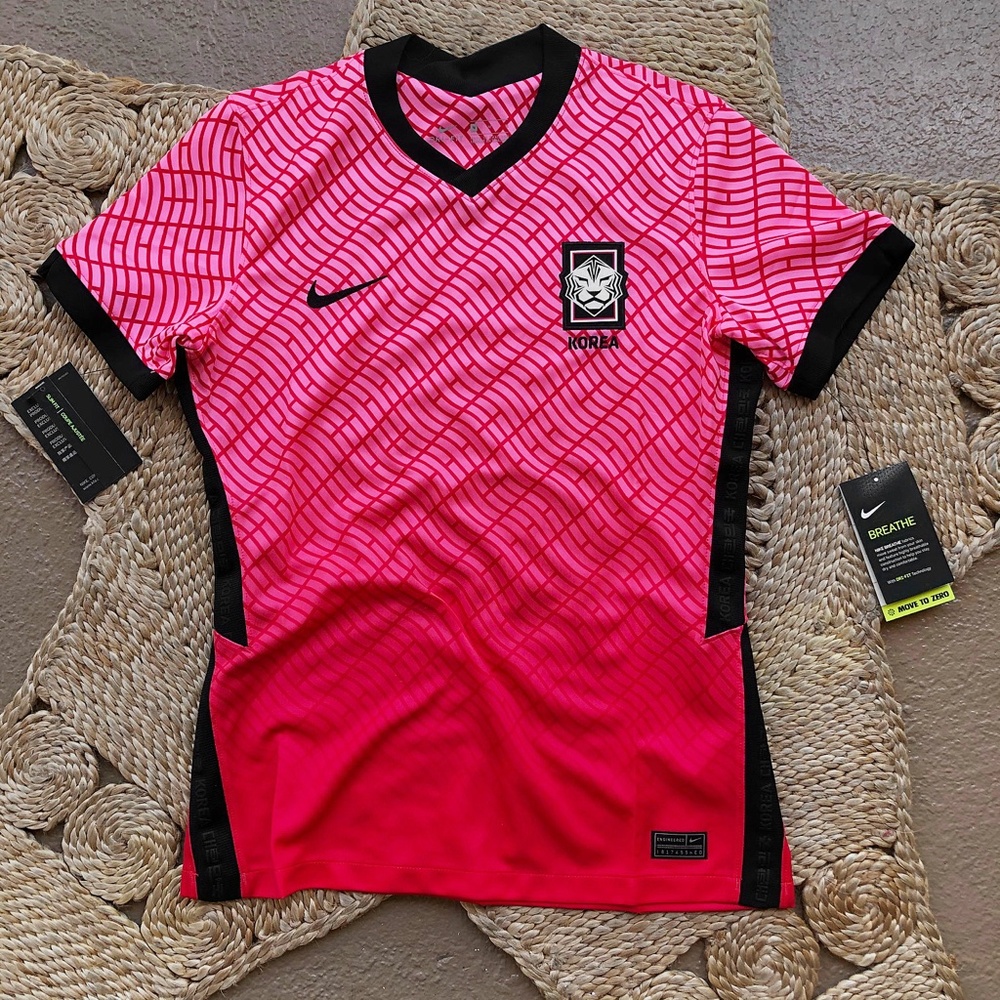 ⚽️🆕NWT Nike Korea Soccer Jersey size M ⚽️ 🇰🇷